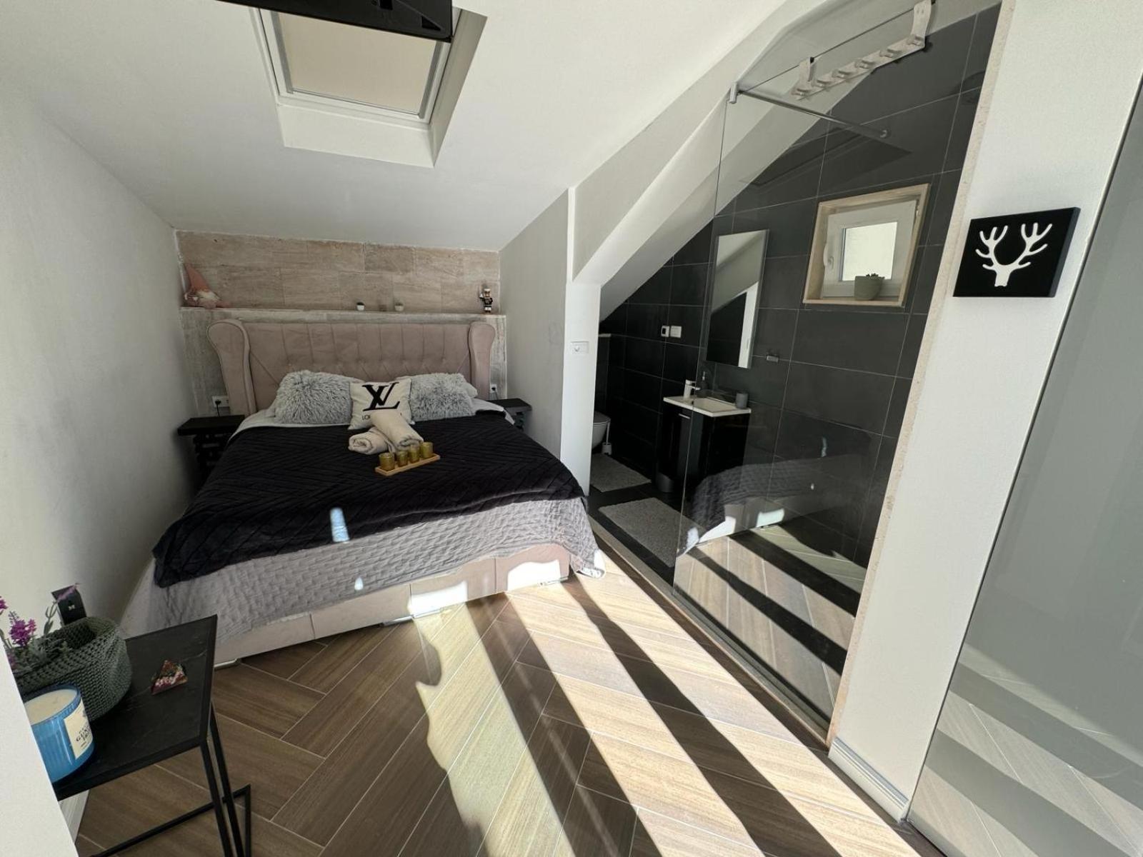 Apartman Luxury Martinis With Pool